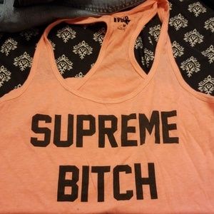MARRIED TO THE MOB Coral tank